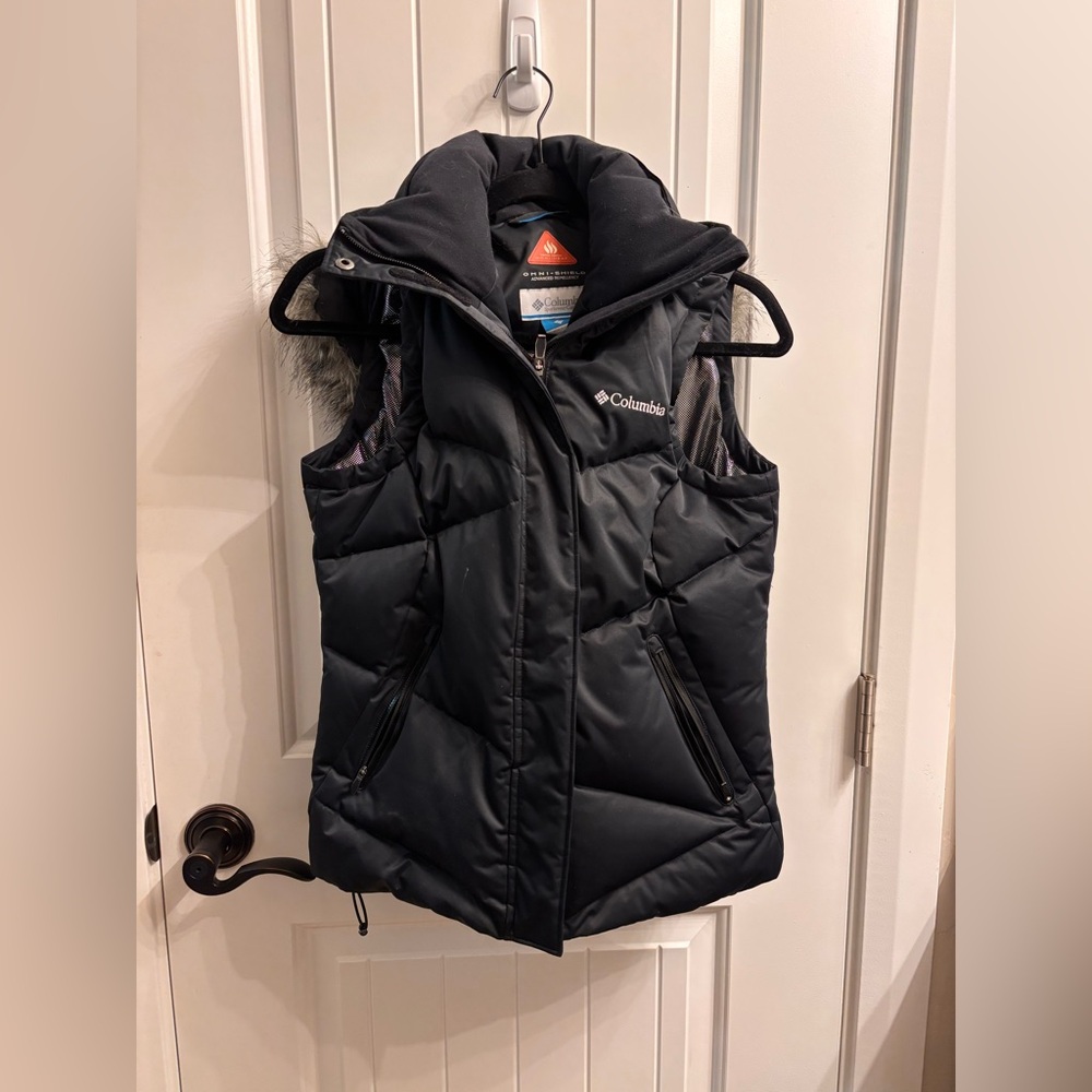 Columbia Down Vest size XS